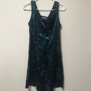 Emerald green dress size: 9